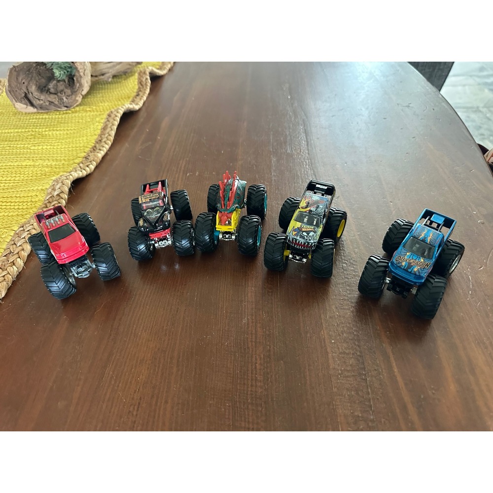 Hot Wheels Monster Jam Truck Lot of 5 Obsession Captains Curse Stegosaurus 1:64